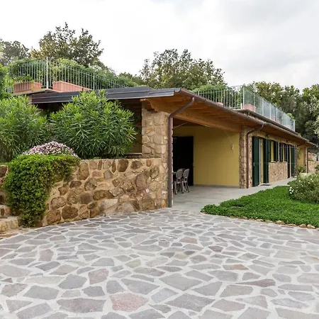 Borgo Dell'uccellaia - Smeraldo - Ametista Ferienhaus